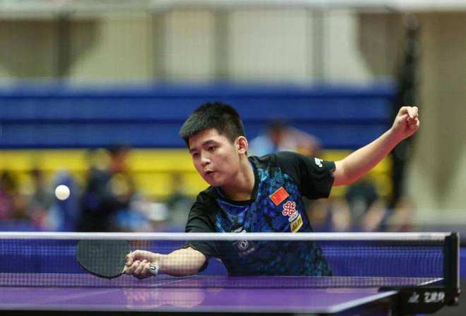 显得吃力 显得吃力