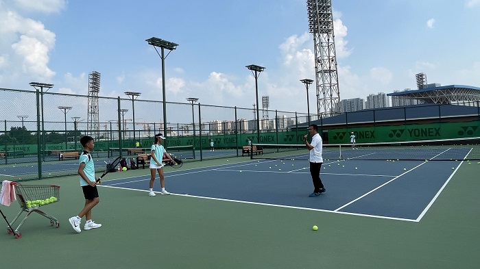 显示了他的 显示了他的