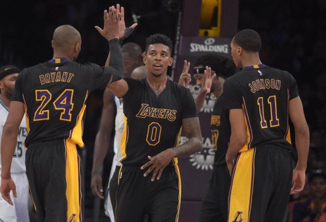 里就看见这 里就看见这